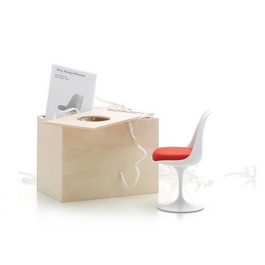Miniature chair Tulip Chair Eero Saarinen, 1956